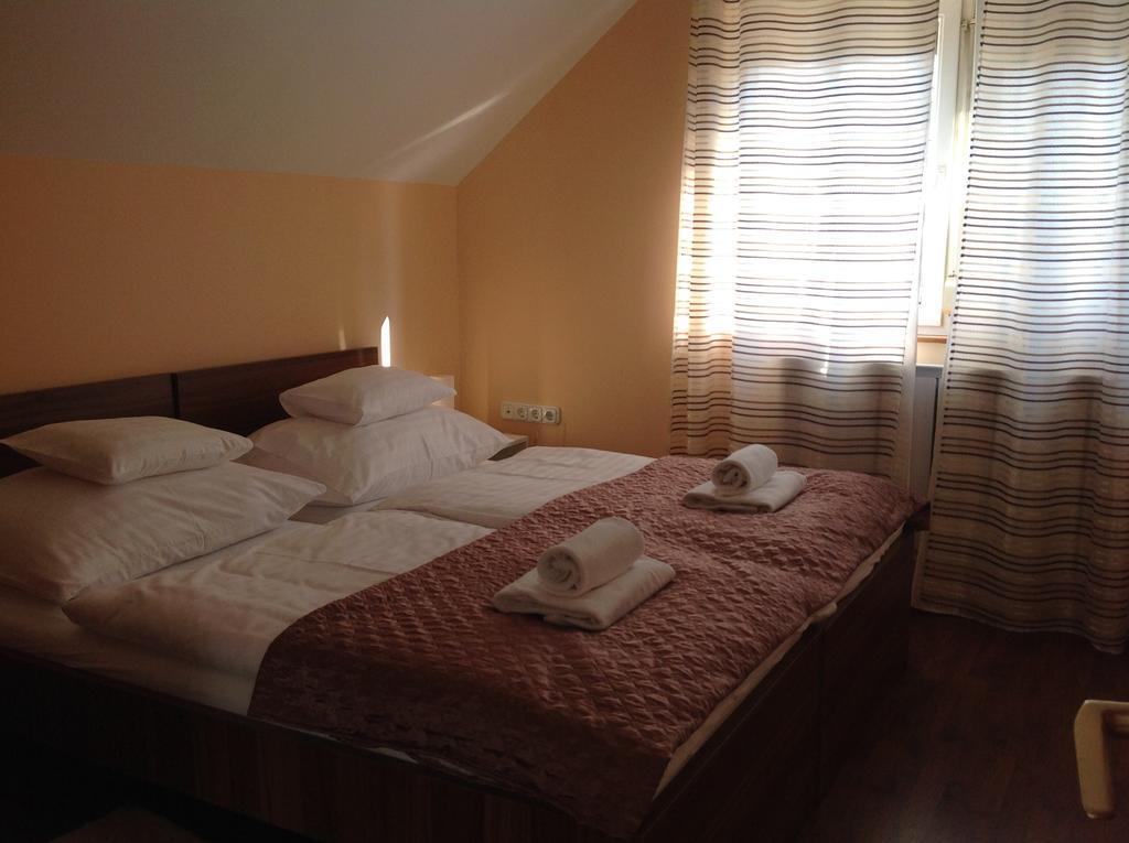Hotel Attila Apartmanház Hévíz Habitación foto