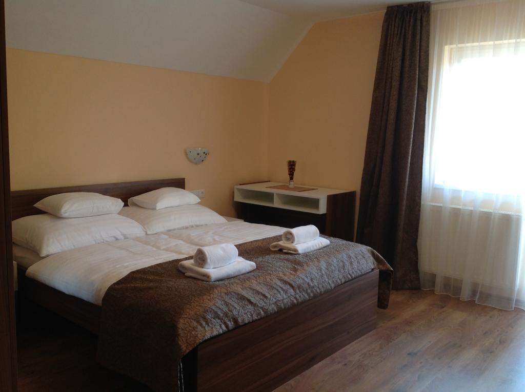 Hotel Attila Apartmanház Hévíz Habitación foto