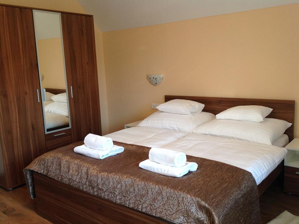 Hotel Attila Apartmanház Hévíz Habitación foto